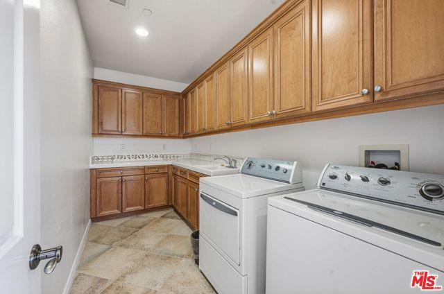4061 Adriatic Street, Oxnard, CA 93035