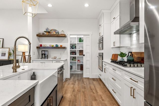 623 Longstreet Dr, Cookeville, TN 38506