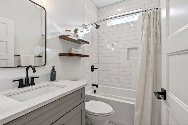 623 Longstreet Dr, Cookeville, TN 38506