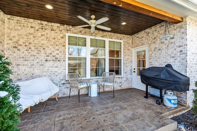 623 Longstreet Dr, Cookeville, TN 38506