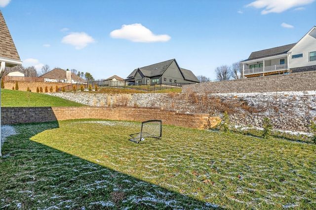 623 Longstreet Dr, Cookeville, TN 38506