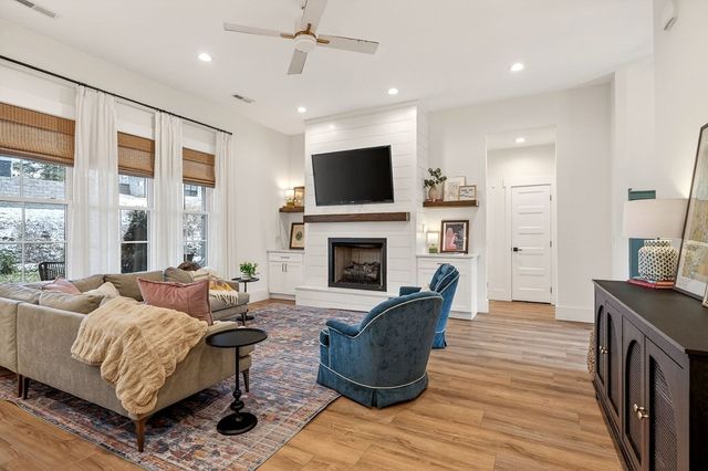 623 Longstreet Dr, Cookeville, TN 38506