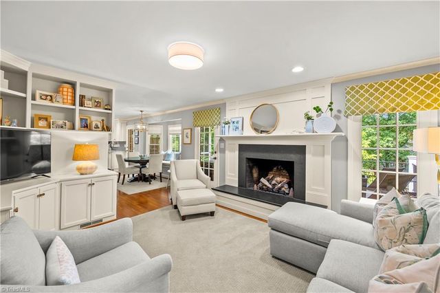 1000 Greenhurst Road, Winston-salem, NC 27104