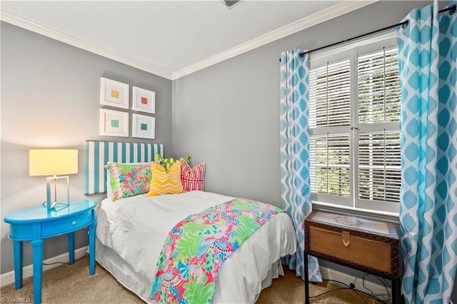 1000 Greenhurst Road, Winston-salem, NC 27104