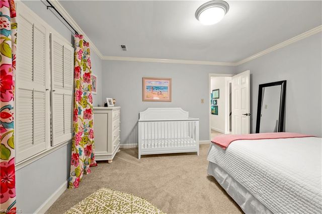 1000 Greenhurst Road, Winston-salem, NC 27104