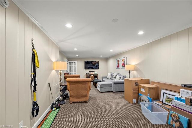 1000 Greenhurst Road, Winston-salem, NC 27104