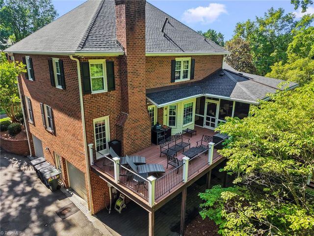 1000 Greenhurst Road, Winston-salem, NC 27104