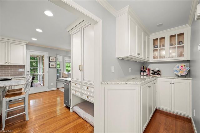 1000 Greenhurst Road, Winston-salem, NC 27104