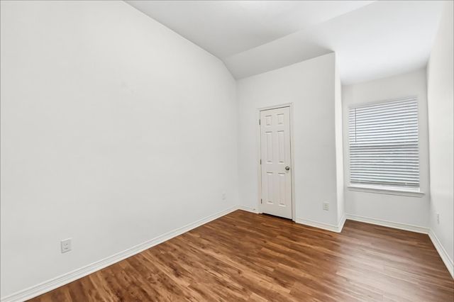 2204 Perkins Crossing Drive, Conroe, TX 77304