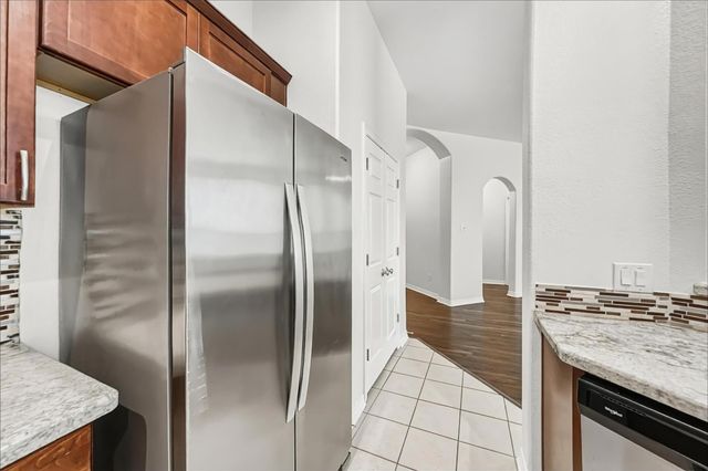 2204 Perkins Crossing Drive, Conroe, TX 77304