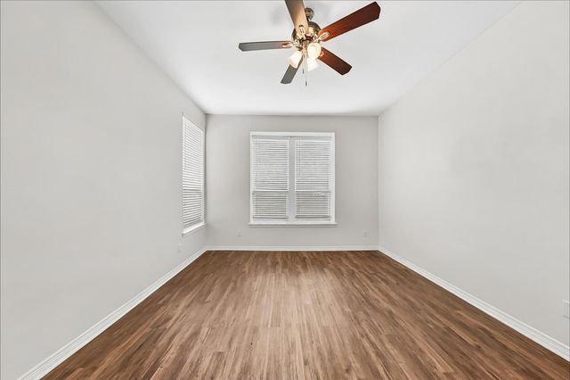 2204 Perkins Crossing Drive, Conroe, TX 77304