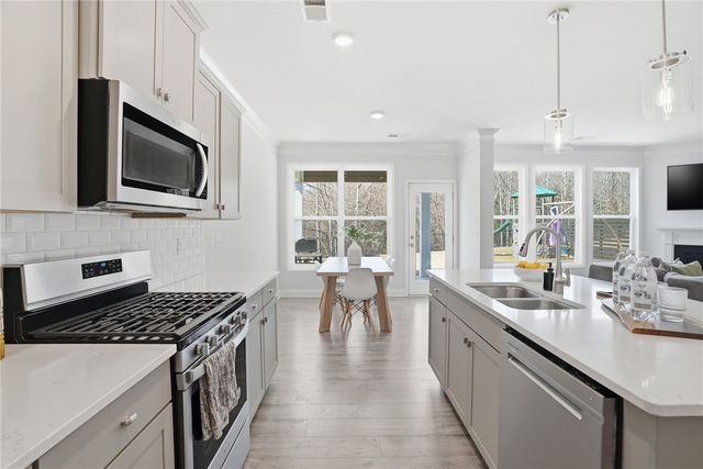 154 Pelham Glen Way, Greer, SC 29651