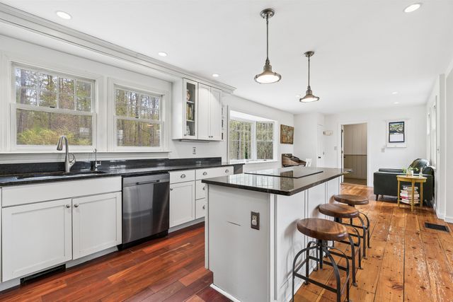 2605 Cox District Road, Woodstock, VT 05091