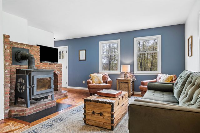 2605 Cox District Road, Woodstock, VT 05091