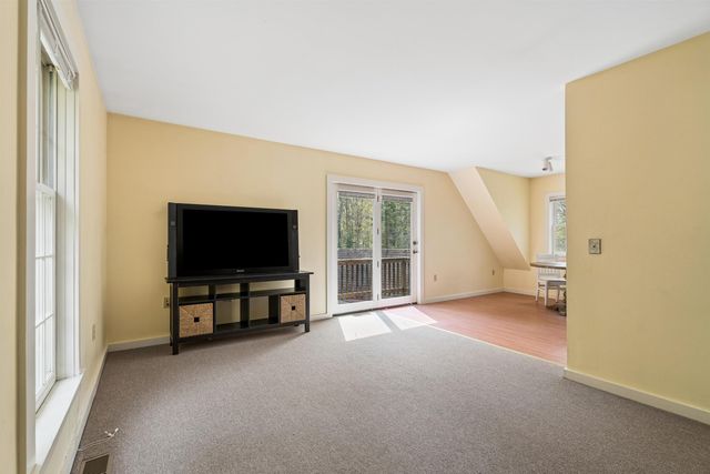 2605 Cox District Road, Woodstock, VT 05091