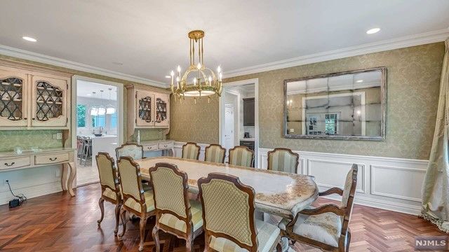 71 Rolling Ridge Road, Upper Saddle River, NJ 07458