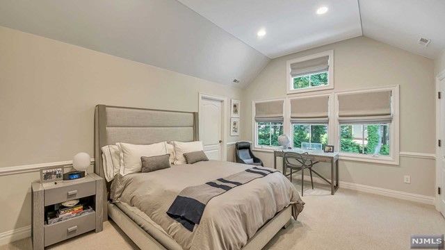 71 Rolling Ridge Road, Upper Saddle River, NJ 07458