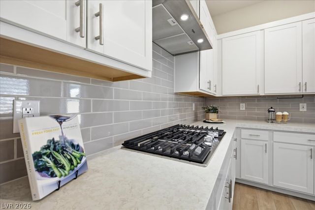 847 Eaton Falls Street, Henderson, NV 89011