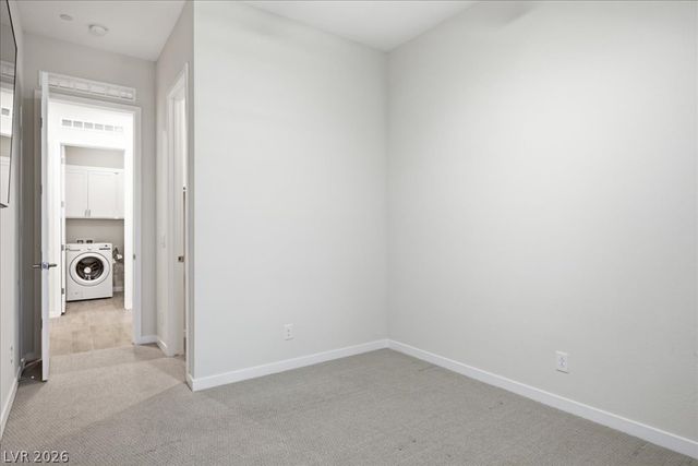 847 Eaton Falls Street, Henderson, NV 89011
