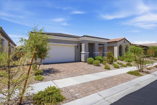 847 Eaton Falls Street, Henderson, NV 89011