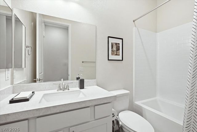 847 Eaton Falls Street, Henderson, NV 89011