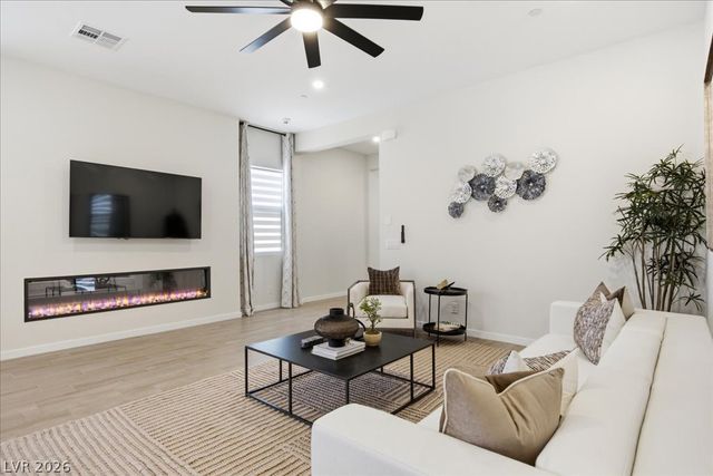 847 Eaton Falls Street, Henderson, NV 89011