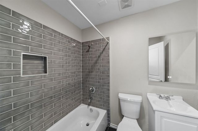 7019 Sur Court, Houston, TX 77033