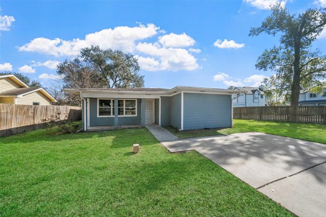 7019 Sur Court, Houston, TX 77033