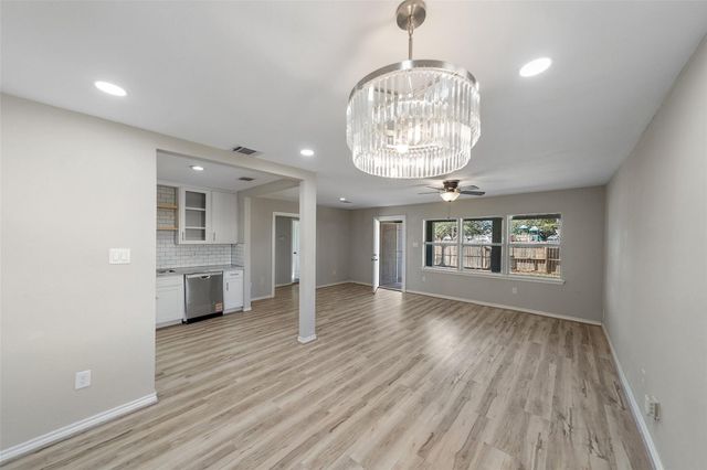 7019 Sur Court, Houston, TX 77033