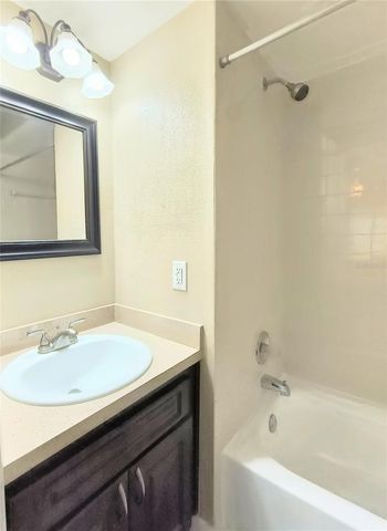 201 S ARRAWANA AVENUE L, Tampa, FL 33609
