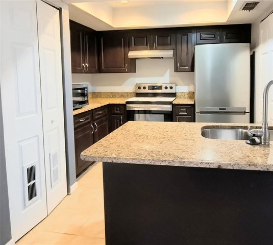 201 S ARRAWANA AVENUE L, Tampa, FL 33609