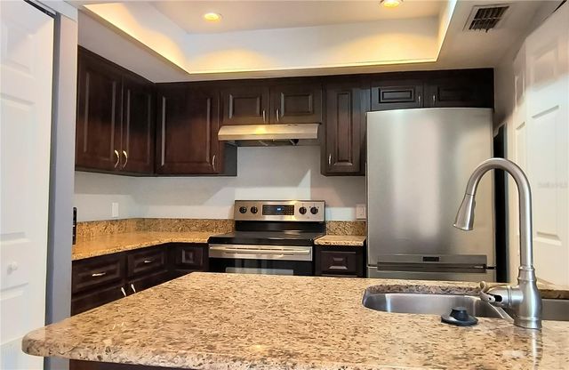 201 S ARRAWANA AVENUE L, Tampa, FL 33609