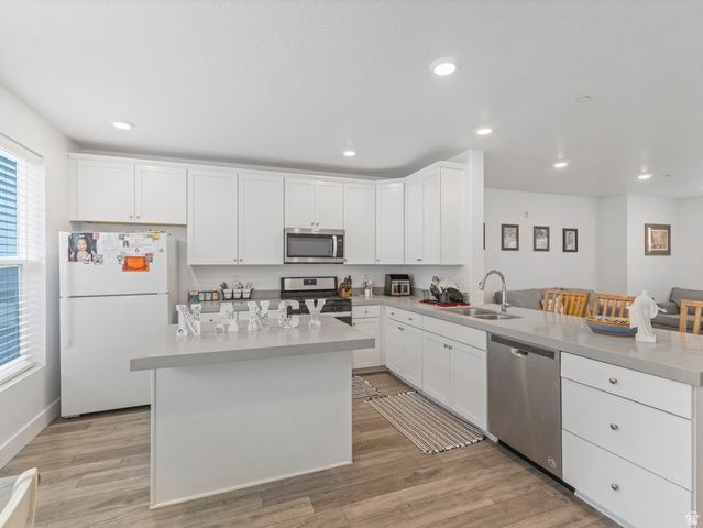 3837 W CARDENDEN LN, Taylorsville, UT 84129