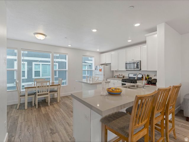 3837 W CARDENDEN LN, Taylorsville, UT 84129