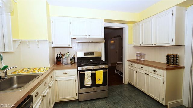 1652 14th Street, Cuyahoga Falls, OH 44223