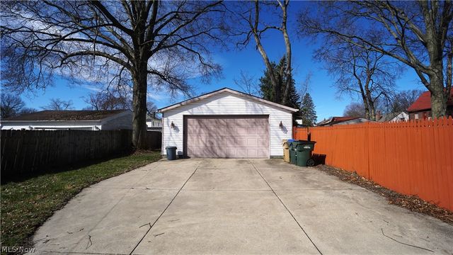 1652 14th Street, Cuyahoga Falls, OH 44223