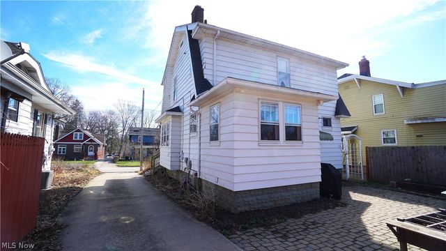 1652 14th Street, Cuyahoga Falls, OH 44223