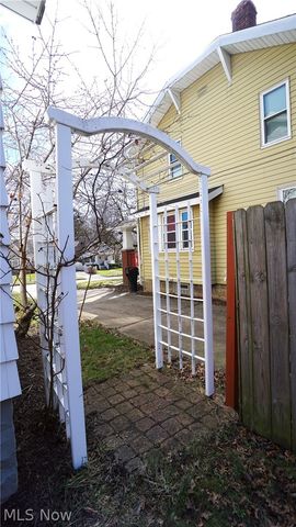 1652 14th Street, Cuyahoga Falls, OH 44223