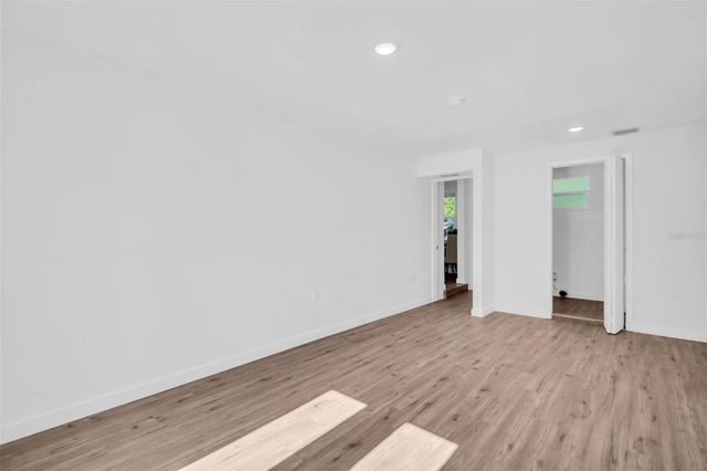 6055 7TH AVENUE S, St Petersburg, FL 33707