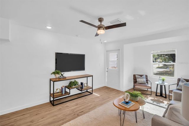 6055 7TH AVENUE S, St Petersburg, FL 33707