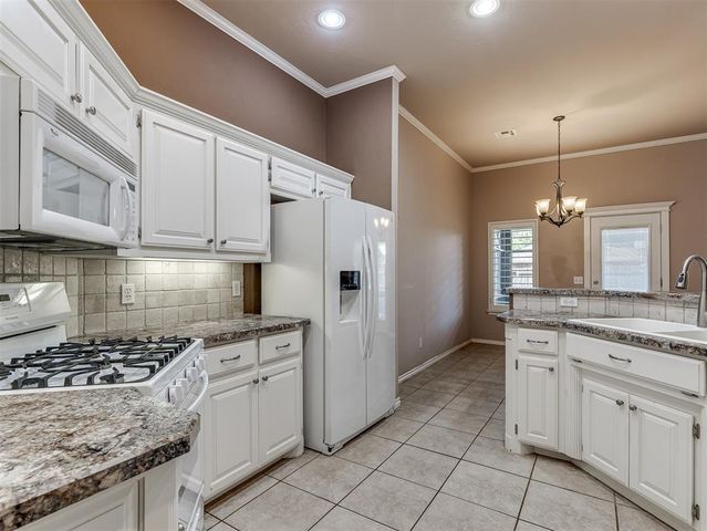 2805 NW 166th Street, Edmond, OK 73012