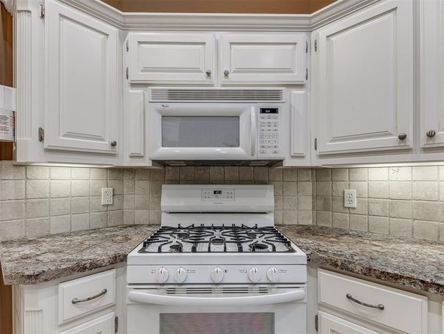 2805 NW 166th Street, Edmond, OK 73012