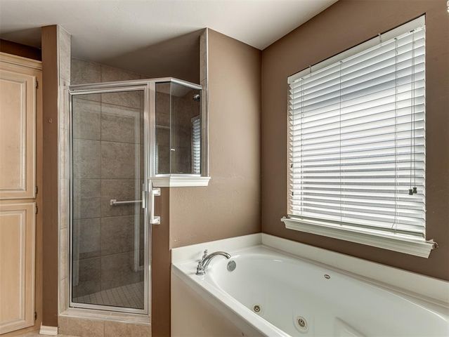 2805 NW 166th Street, Edmond, OK 73012