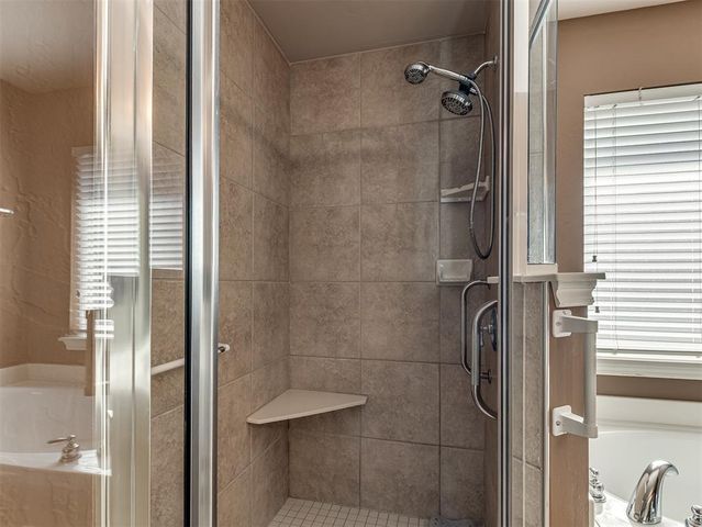 2805 NW 166th Street, Edmond, OK 73012