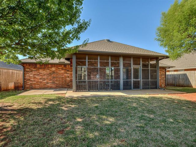 2805 NW 166th Street, Edmond, OK 73012