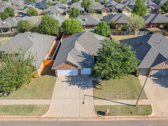 2805 NW 166th Street, Edmond, OK 73012