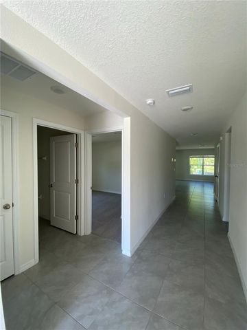 492 HICKORY COURSE LOOP, Ocala, FL 34472