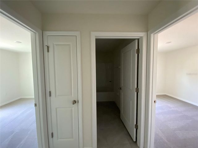 492 HICKORY COURSE LOOP, Ocala, FL 34472