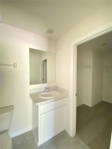492 HICKORY COURSE LOOP, Ocala, FL 34472