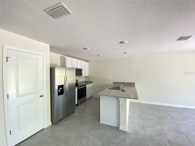 492 HICKORY COURSE LOOP, Ocala, FL 34472